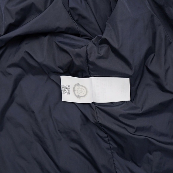 Moncler Bert Hooded Jacket Down Filled Size 4 Large New - Picture 8 of 9
